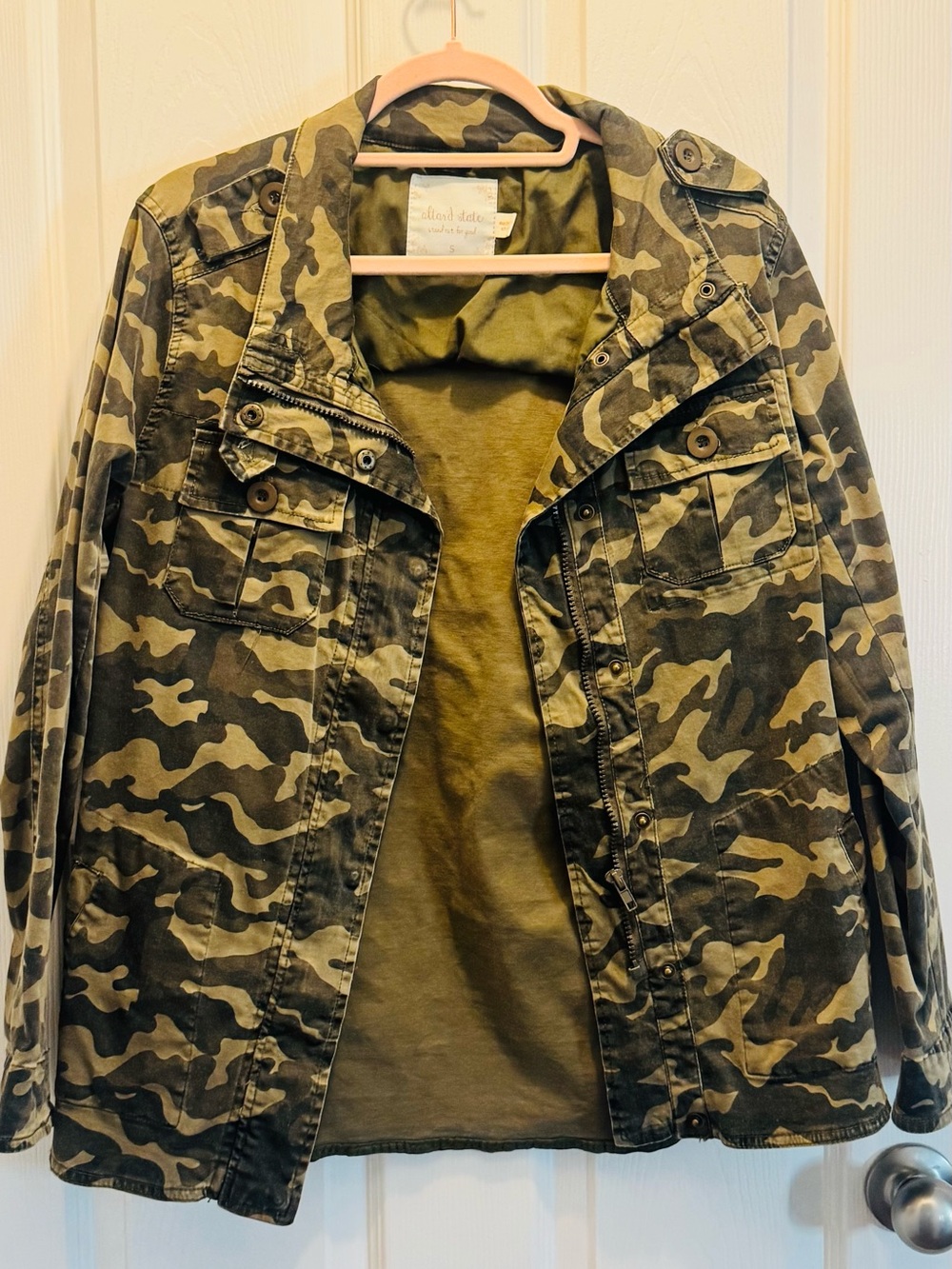 Women’s Camouflage Utility Jacket - Olive Camo